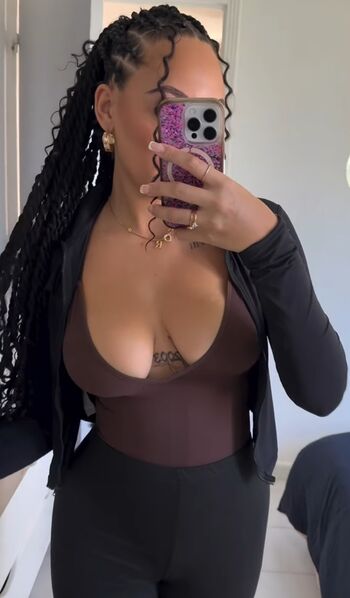 Full leaked Annaaeeelle private onlyfans photo