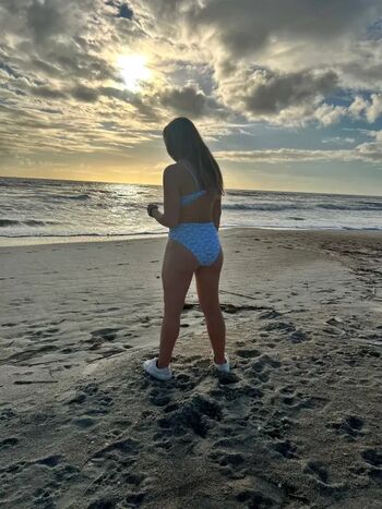 Full leaked Annaoswaldsk private onlyfans photo