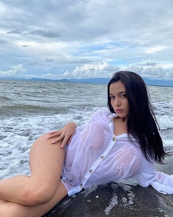 Full leaked Anne almosa private onlyfans photo