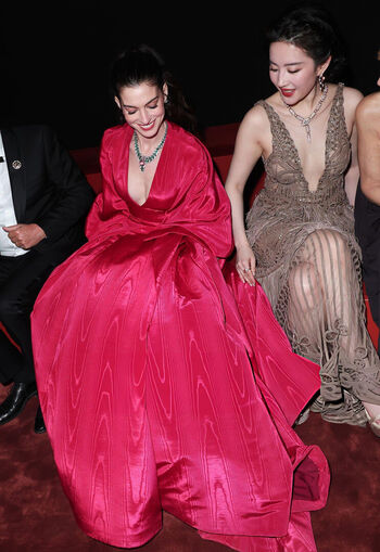 Anne Hathaway