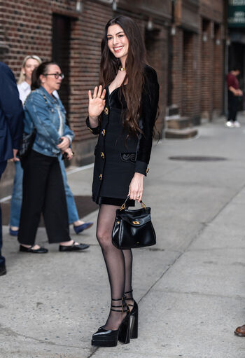 Full leaked Anne hathaway page private onlyfans photo