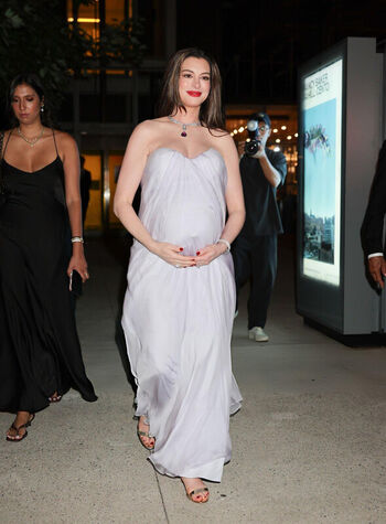 Anne Hathaway