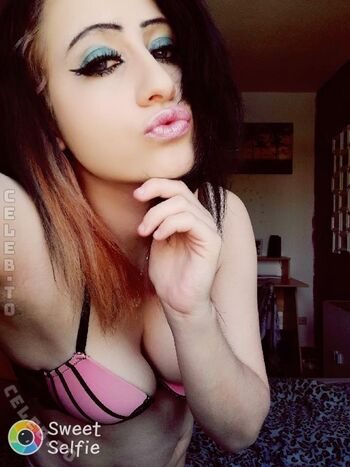 Anne Hot-Girl
