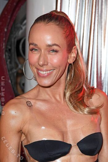 Full leaked Annemarie carpendale private onlyfans photo