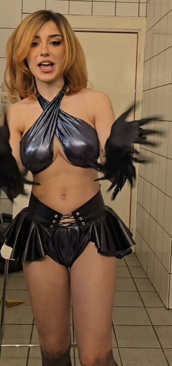 Full leaked Annitheduck private onlyfans photo
