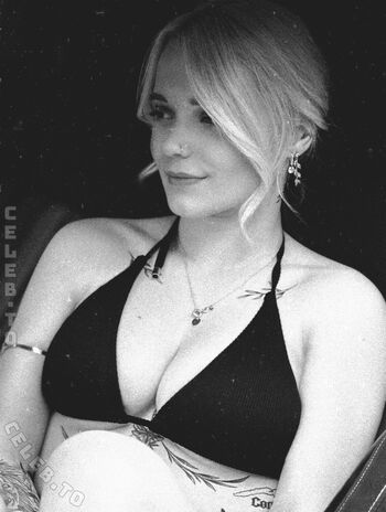 Full leaked Anny vans private onlyfans photo