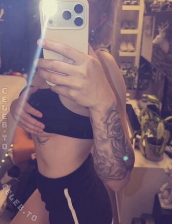 Full leaked Anny vans private onlyfans photo