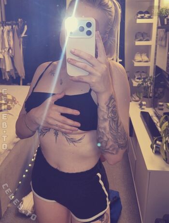 Full leaked Anny vans private onlyfans photo