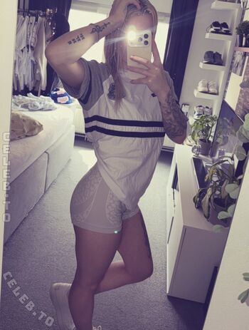 Full leaked Anny vans private onlyfans photo