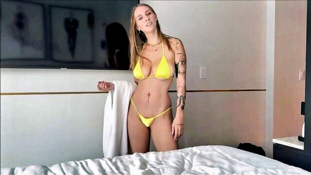 Full leaked Annysxxx private onlyfans photo