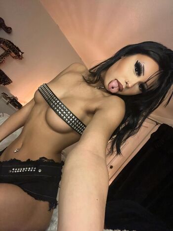 Full leaked Anoraseduces private onlyfans photo