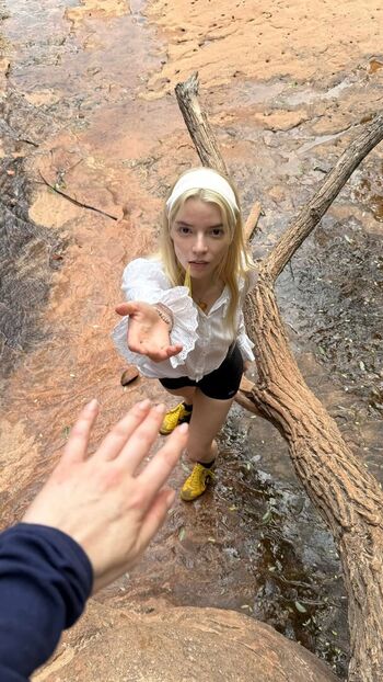 Full leaked Anya taylor joy  page private onlyfans photo