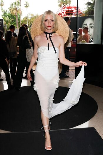 Full leaked Anya taylor joy private onlyfans photo