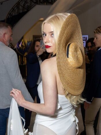 Full leaked Anya taylor joy private onlyfans photo