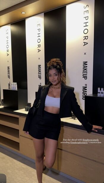 Full leaked Apeenaiyah private onlyfans photo