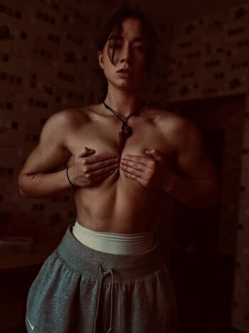 Full leaked Apollonchil private onlyfans photo