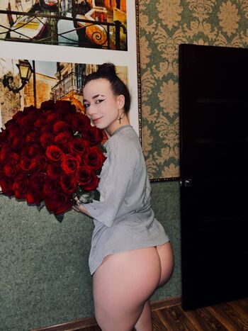 Full leaked Apollonchil page private onlyfans photo