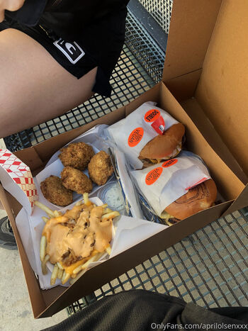 Full leaked Aprilolsenxxx private onlyfans photo