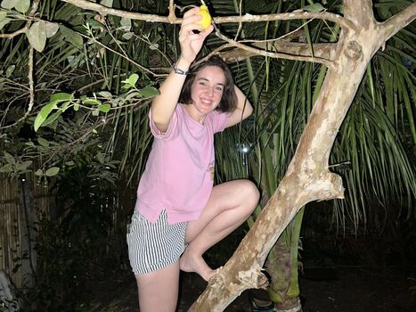 Full leaked Archienannie private onlyfans photo