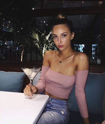 Full leaked Ari fournier private onlyfans photo
