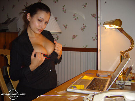 Full leaked Aria giovanni page private onlyfans photo