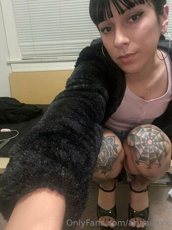 Full leaked Ariaaaxxx private onlyfans photo