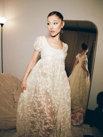 Full leaked Ariana grande private onlyfans photo