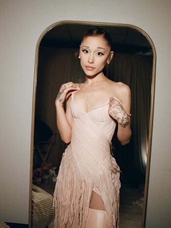 Full leaked Ariana grande private onlyfans photo