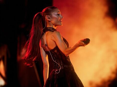 Full leaked Ariana grande  page private onlyfans photo