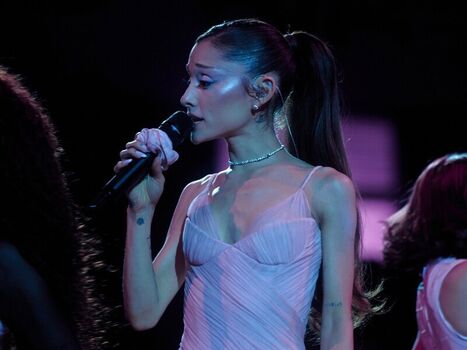 Full leaked Ariana grande private onlyfans photo