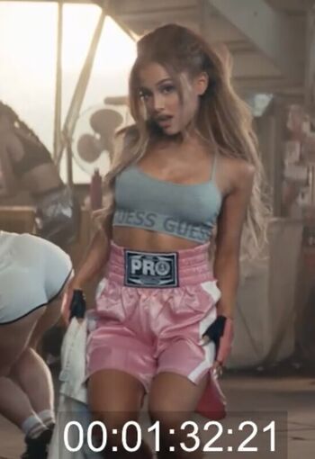 Full leaked Ariana grande  page private onlyfans photo
