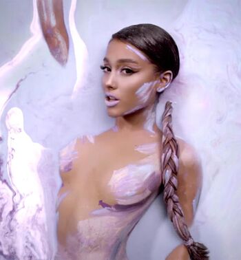 Full leaked Ariana grande  page private onlyfans photo