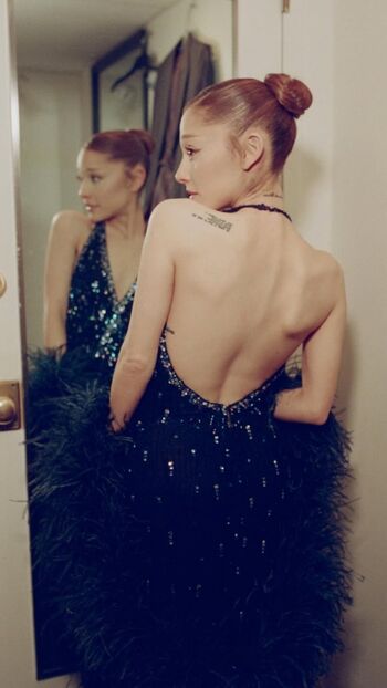 Full leaked Ariana grande  page private onlyfans photo