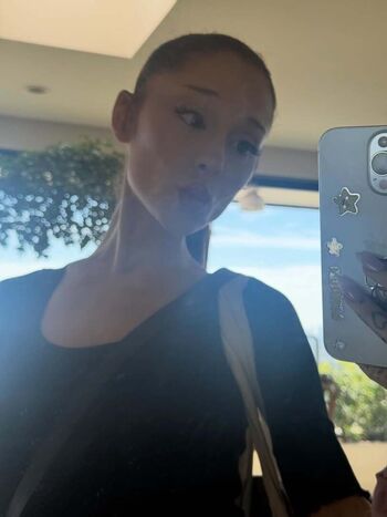 Full leaked Ariana grande private onlyfans photo