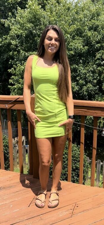 Ariana_nextdoor