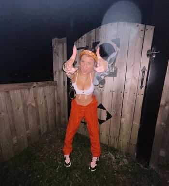 Full leaked Ariana white on wide private onlyfans photo
