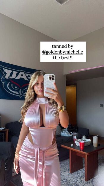 Full leaked Ariana white page private onlyfans photo