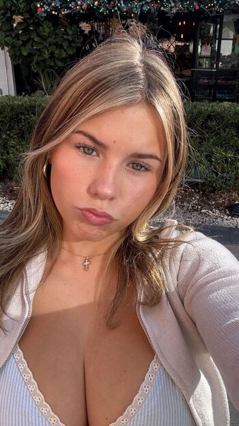 Full leaked Ariana white private onlyfans photo