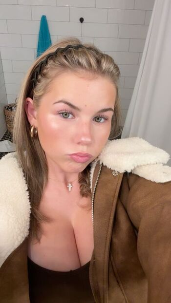 Full leaked Ariana white private onlyfans photo
