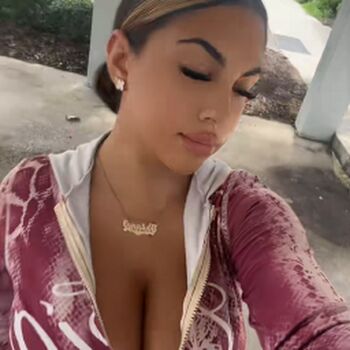Full leaked Arianamarialee private onlyfans photo