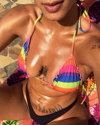 Full leaked Arianelcrd private onlyfans photo
