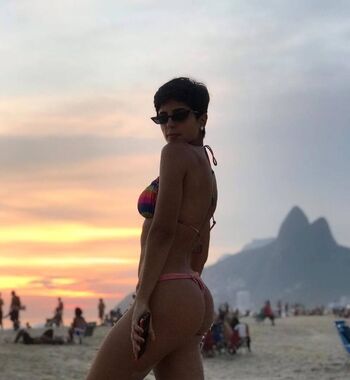 Full leaked Arianelcrd private onlyfans photo