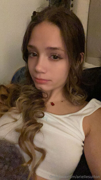 Full leaked Ariellesutton page private onlyfans photo