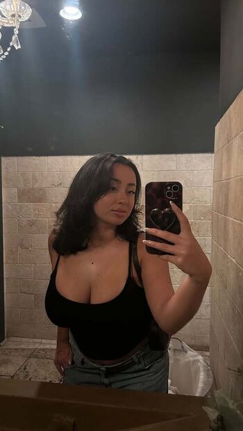 Full leaked Ariibacardi private onlyfans photo