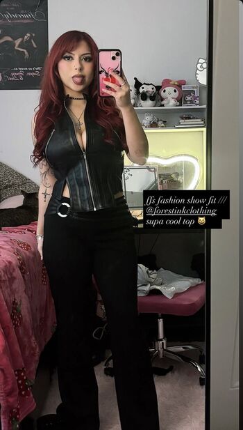 Full leaked Ariiposaa private onlyfans photo