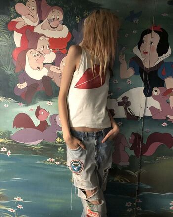 Full leaked Arrow de willde page private onlyfans photo