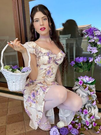 Full leaked Arual bloom page private onlyfans photo