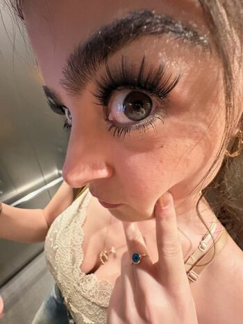 Full leaked Aruuu private onlyfans photo