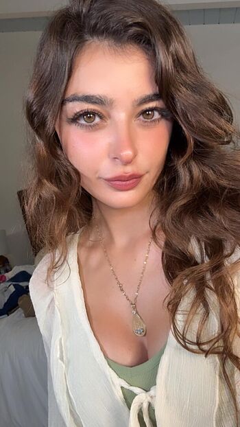 Full leaked Aruuu private onlyfans photo