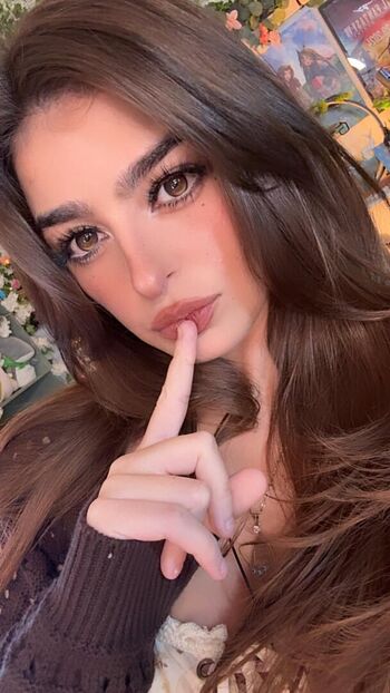 Full leaked Aruuu private onlyfans photo